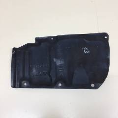 Пыльник двигателя нижний правый Toyota Corolla E150 2006-2013