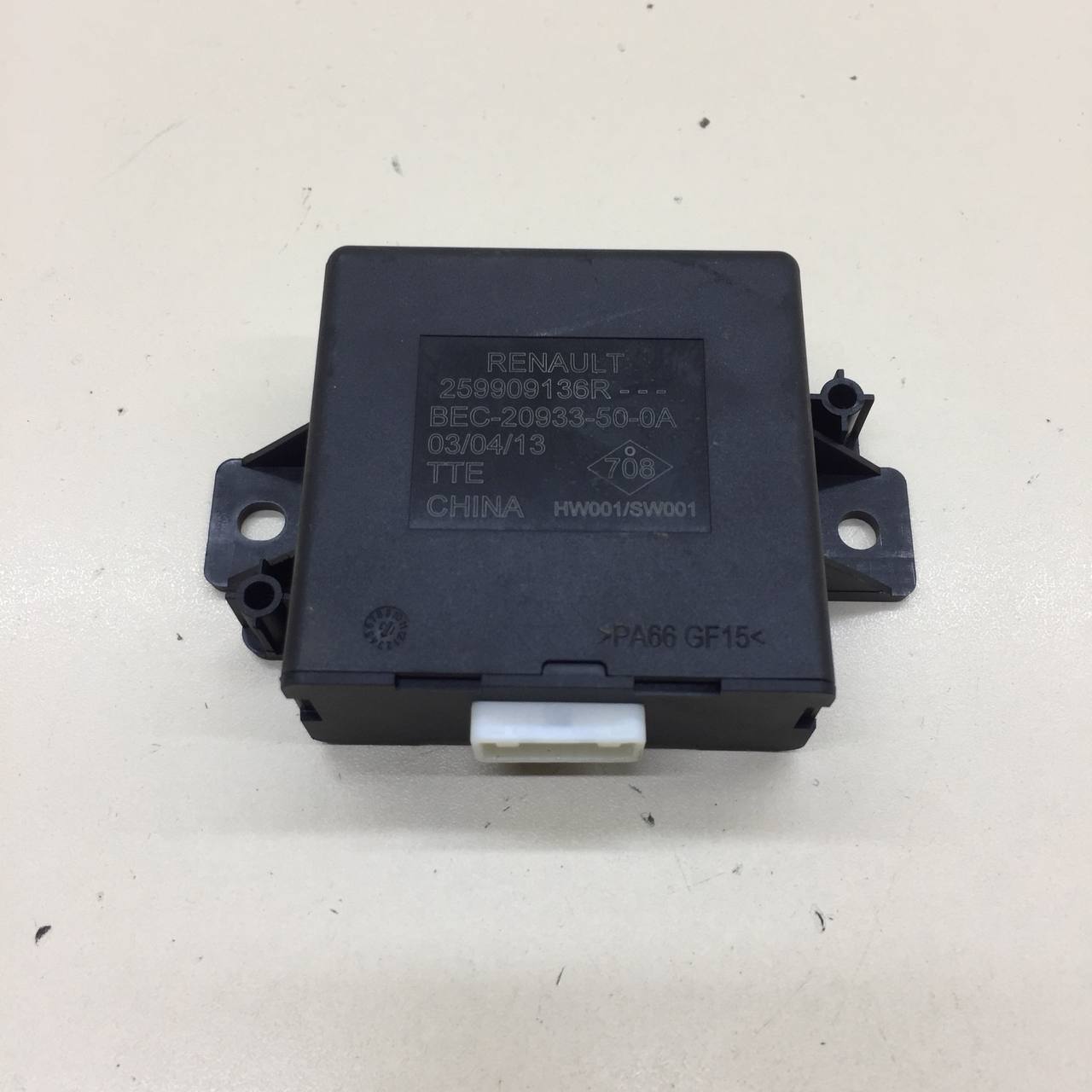 Блок управления парктроником Renault Duster (HSA, HSM) 2012> Блок управления парктроником Renault Duster (HSA, HSM) 2012>