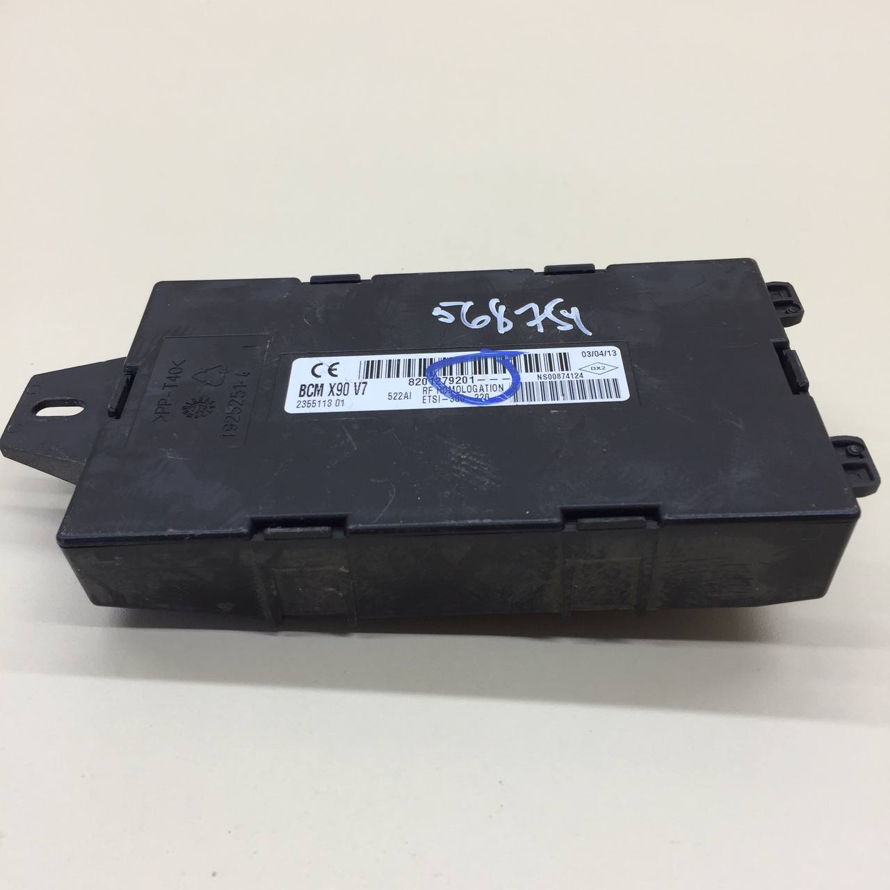 Блок комфорта Renault Duster (HSA, HSM) 2012> Блок комфорта Renault Duster (HSA, HSM) 2012>
