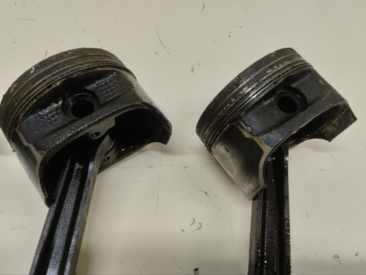 Поршень с шатуном Ford Focus 3 2011>