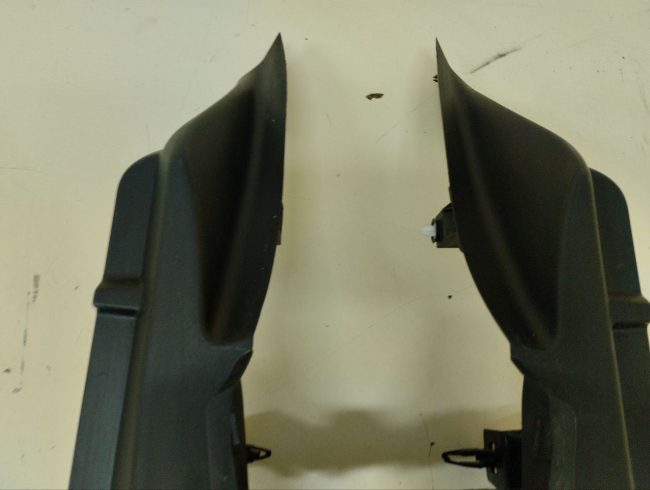 Держатель задней полки Peugeot 308 2007>