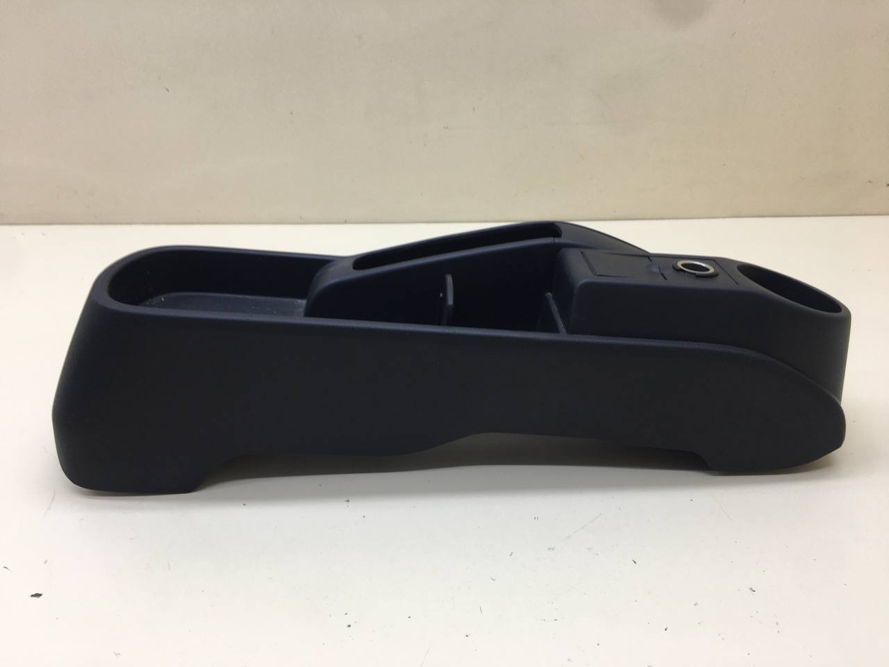 Консоль центральная Mazda Mazda 2 (DE) 2007-2014