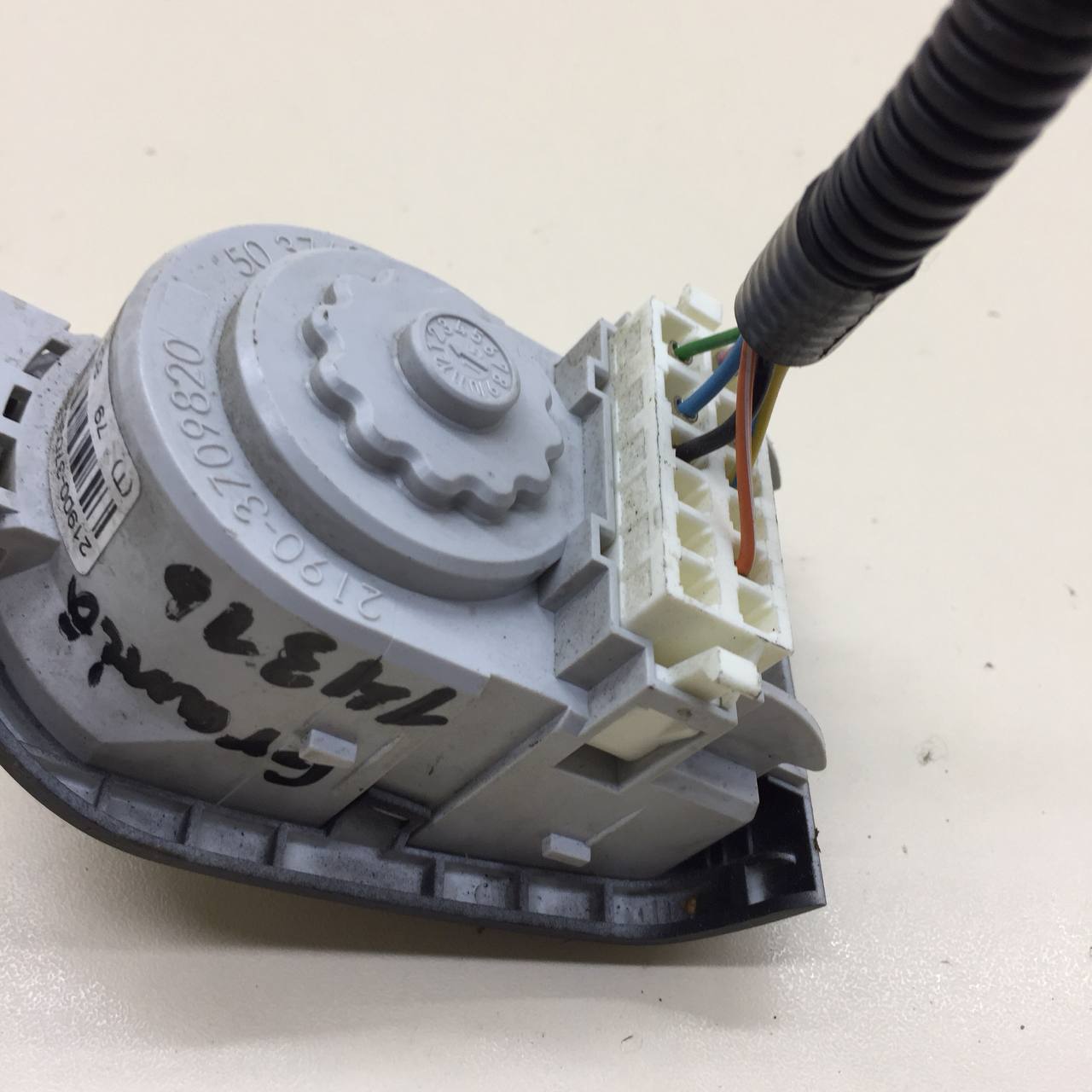 Переключатель света фар Lada Granta 2011>