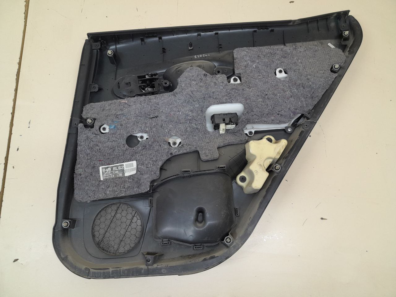 Обшивка двери задней левой Toyota Auris (E150) 2006-2012