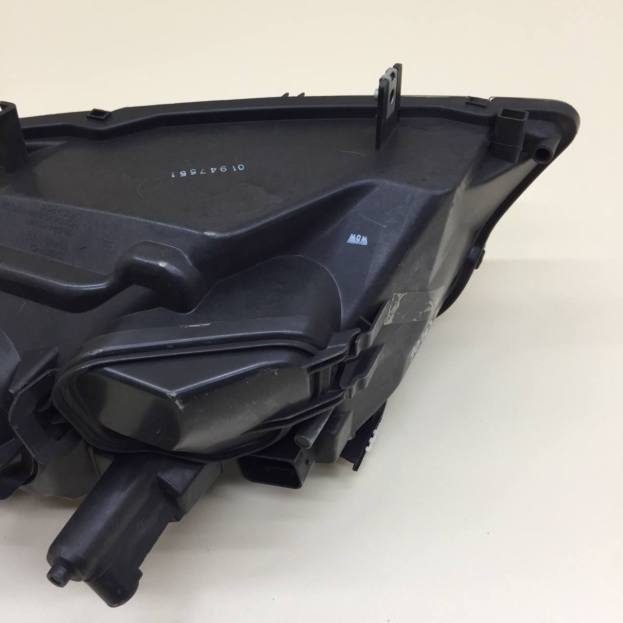 Фара правая BMW 3-series E90/E91 2005-2011 Фара правая BMW 3-series E90/E91 2005-2011