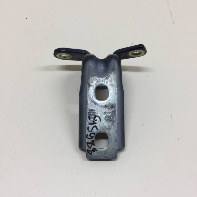 Петля двери передней правой нижняя Chevrolet Cruze (J300) 2009-2016