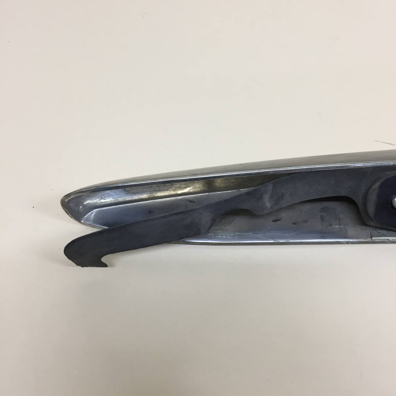 Накладка крышки багажника Ford Focus 2 (DB) 2008-2011 Накладка крышки багажника Ford Focus 2 (DB) 2008-2011
