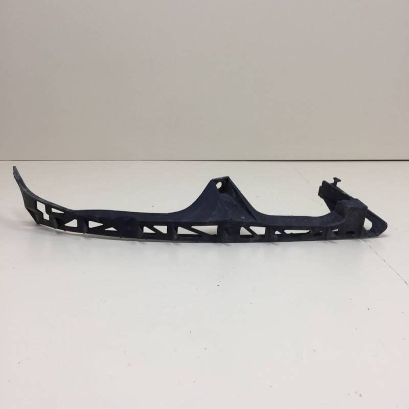 Кронштейн фар левый Mazda Mazda 6 (GG) 2002-2007 Кронштейн фар левый Mazda Mazda 6 (GG) 2002-2007