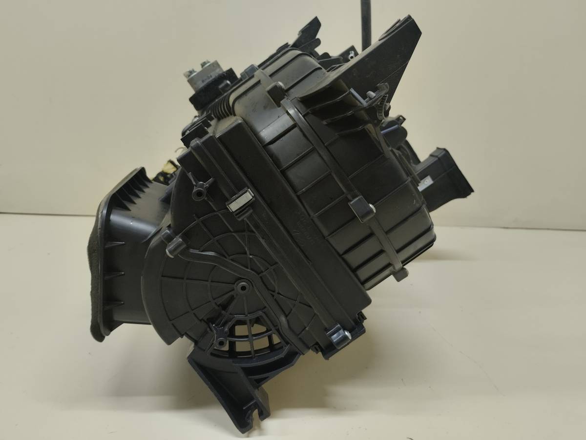 Корпус отопителя Hyundai ix55 2007-2013 Корпус отопителя Hyundai ix55 2007-2013