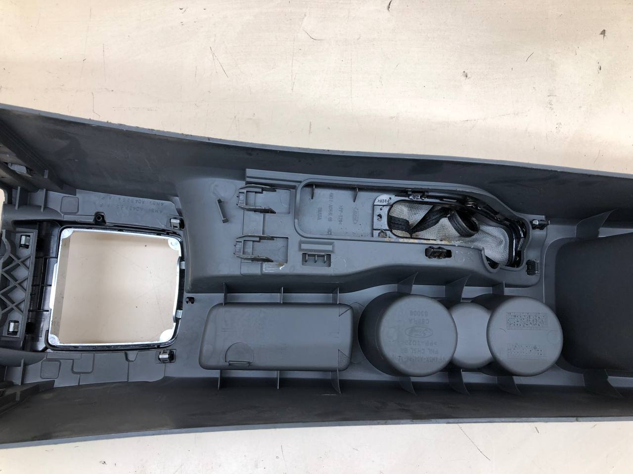 Консоль центральная Ford Focus 2 (DB) 2008-2011