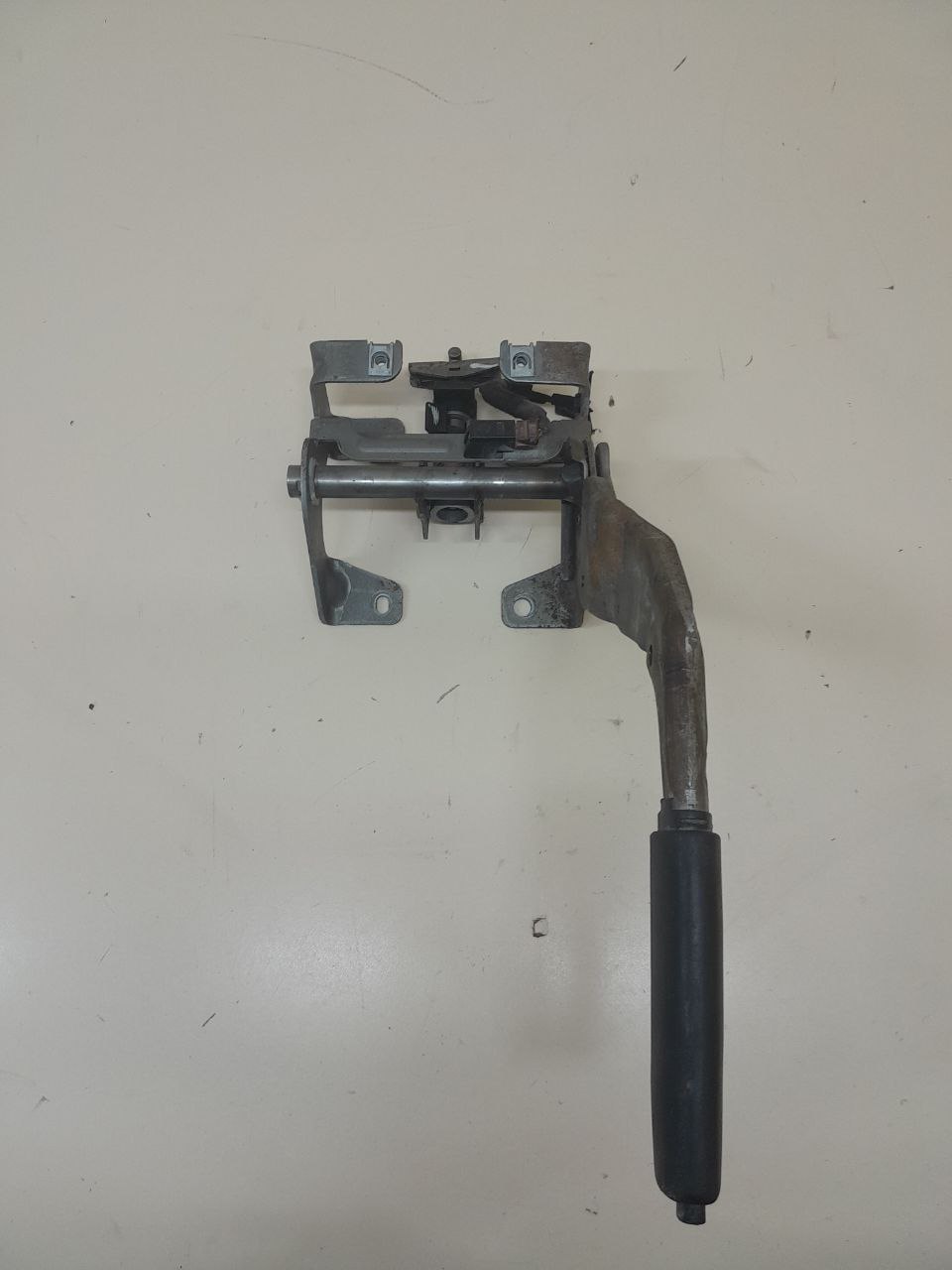 Рычаг стояночного тормоза Citroen Berlingo (NEW) (B9) 2008>