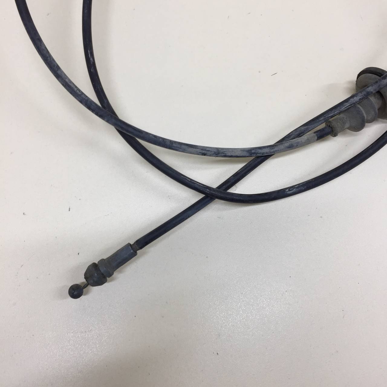 Ручка открывания капота Nissan Almera Classic (B10) 2006-2013 Ручка открывания капота Nissan Almera Classic (B10) 2006-2013