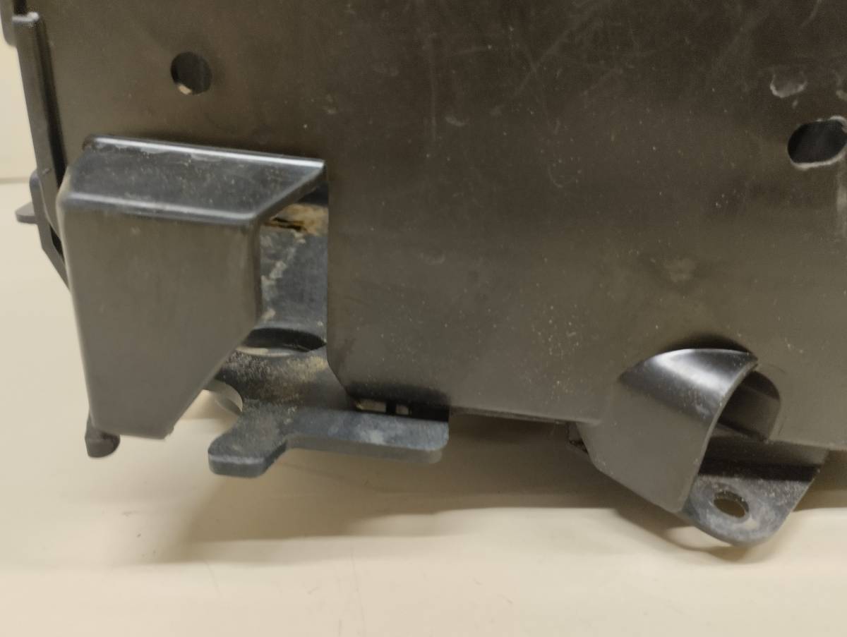 Крепление аккумулятора Mazda Mazda 3 (BL) 2009-2013 Крепление аккумулятора Mazda Mazda 3 (BL) 2009-2013