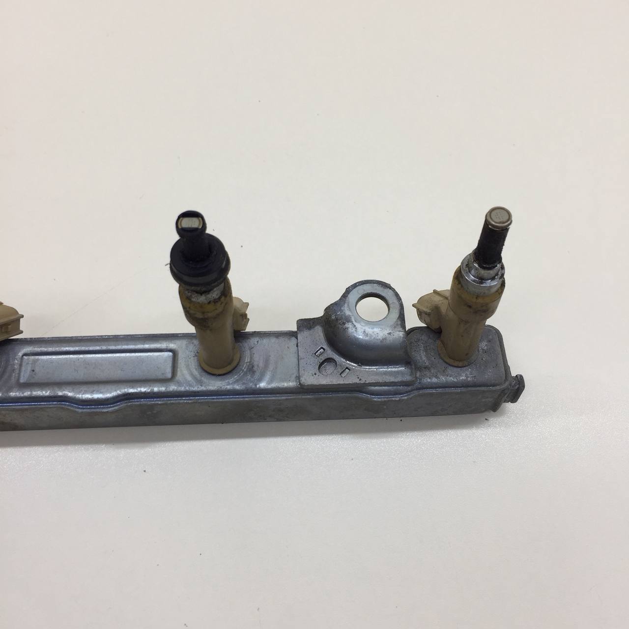 Рейка топливная (рампа) Toyota Corolla E180 2013-2019 Рейка топливная (рампа) Toyota Corolla E180 2013-2019