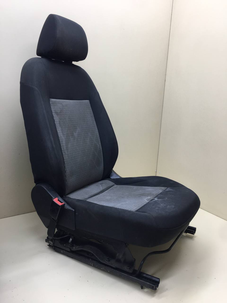 Сиденье (комплект) Volkswagen Polo (MK5) 2011-2020 Сиденье (комплект) Volkswagen Polo (MK5) 2011-2020
