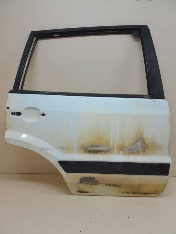 Дверь задняя правая Ford Fusion (JU) 2002-2012 Дверь задняя правая Ford Fusion (JU) 2002-2012