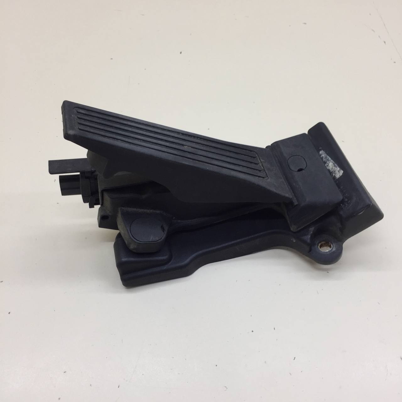Педаль газа Hyundai Tucson (TL) 2015-2021 Педаль газа Hyundai Tucson (TL) 2015-2021