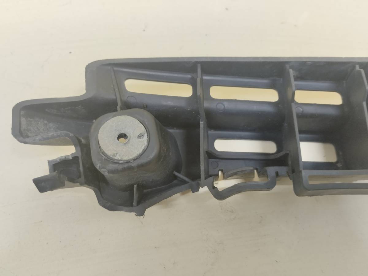 Направляющая заднего бампера левая Chevrolet Cruze (J300) 2009-2016