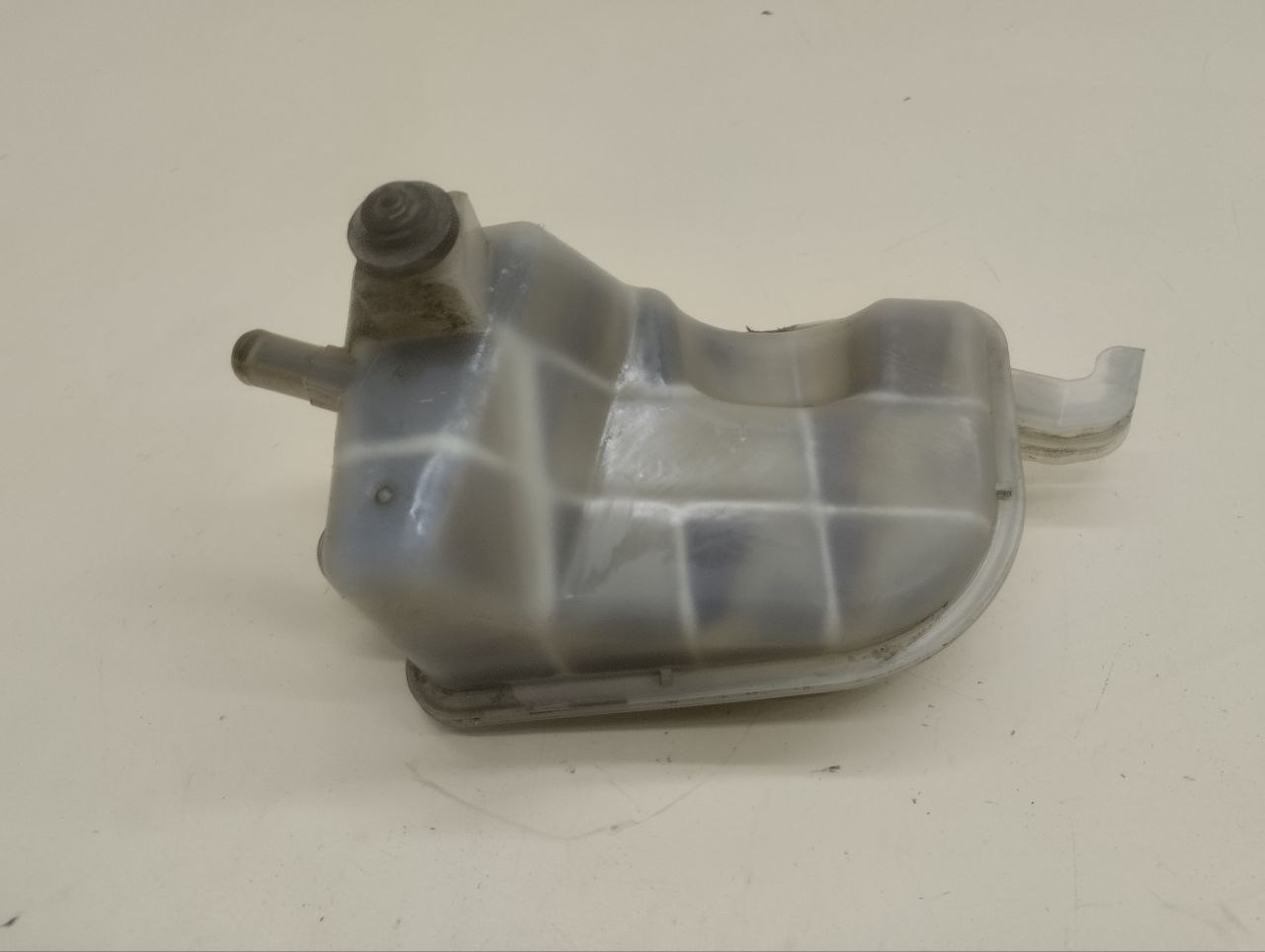 Бачок расширительный Toyota Auris (E150) 2006-2012 Бачок расширительный Toyota Auris (E150) 2006-2012