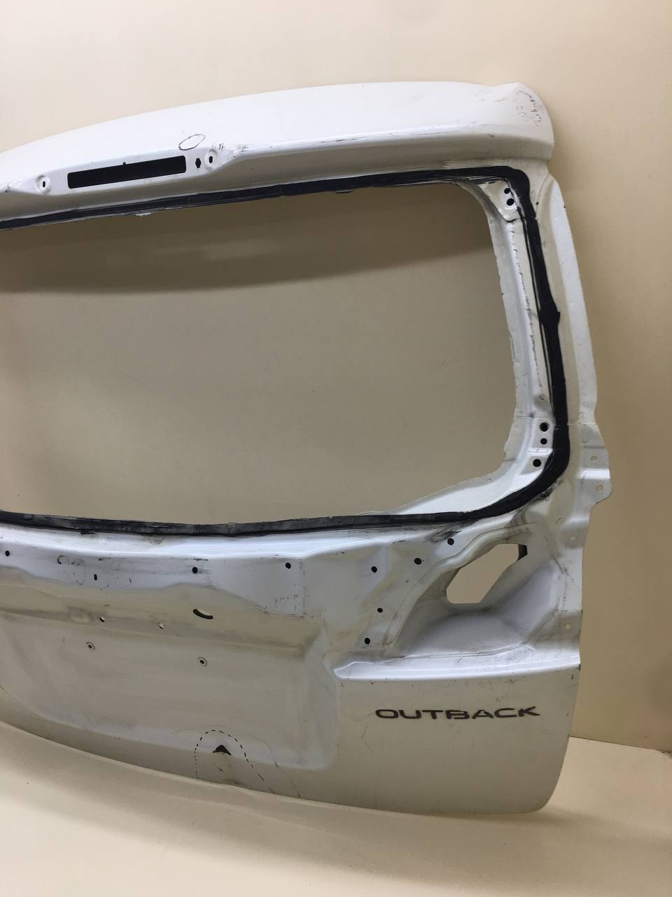 Дверь багажника Subaru Legacy Outback (B14) 2010-2014
