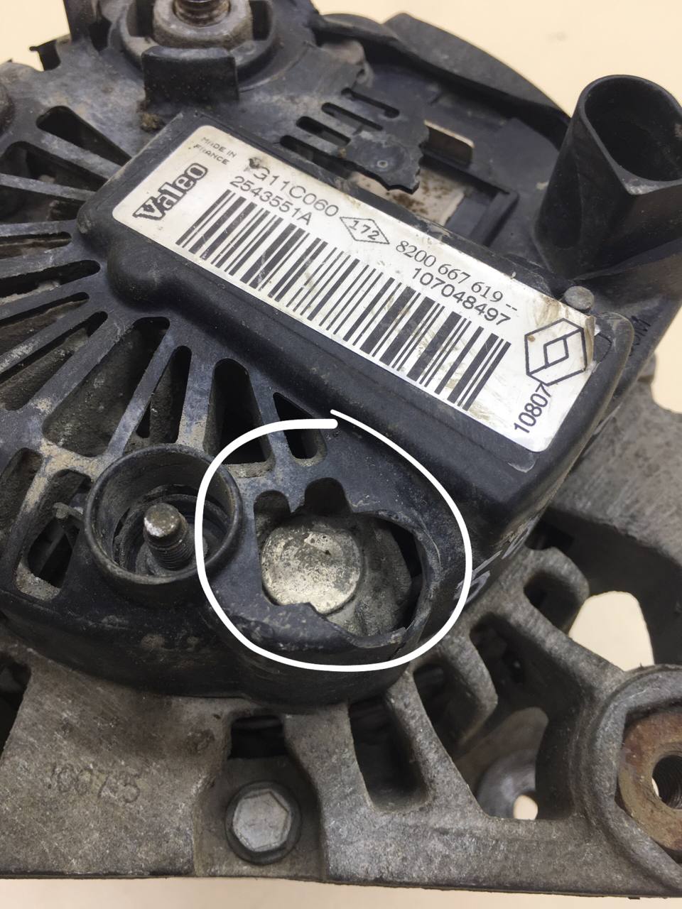 Генератор Renault Megane (2) 2002-2009