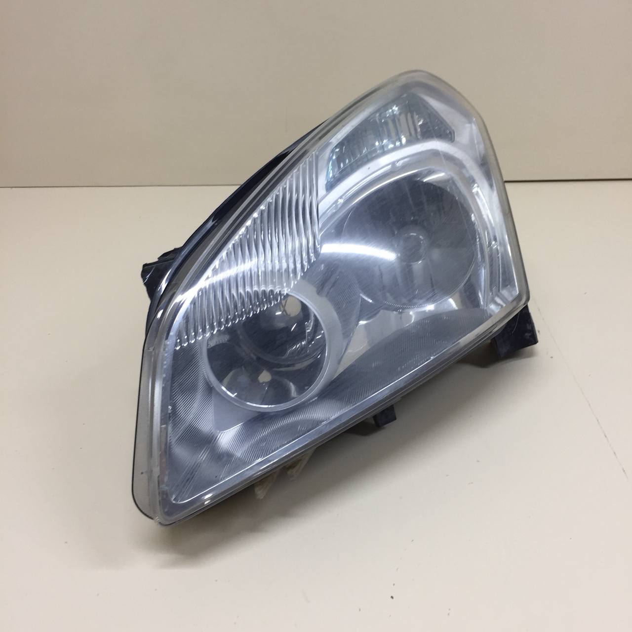 Фара левая Nissan Qashqai (J10) 2006-2013 Фара левая Nissan Qashqai (J10) 2006-2013