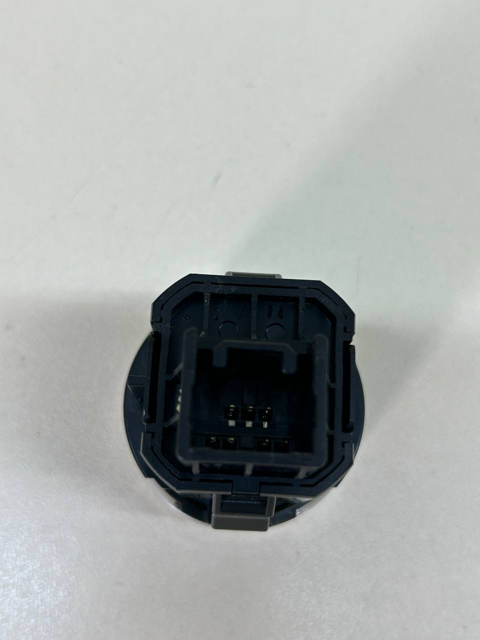Кнопка запуска двигателя Mitsubishi Outlander (GF) 2012> Кнопка запуска двигателя Mitsubishi Outlander (GF) 2012>