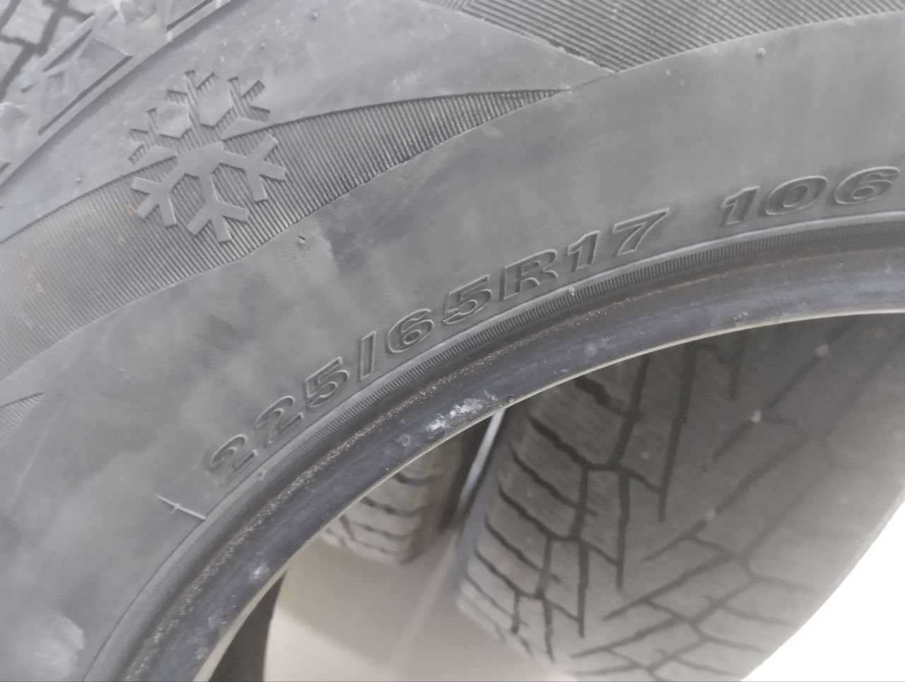 Шины к-кт R17 Зимние шипованные ROADSTONE WINGUAR WIN SPIKE