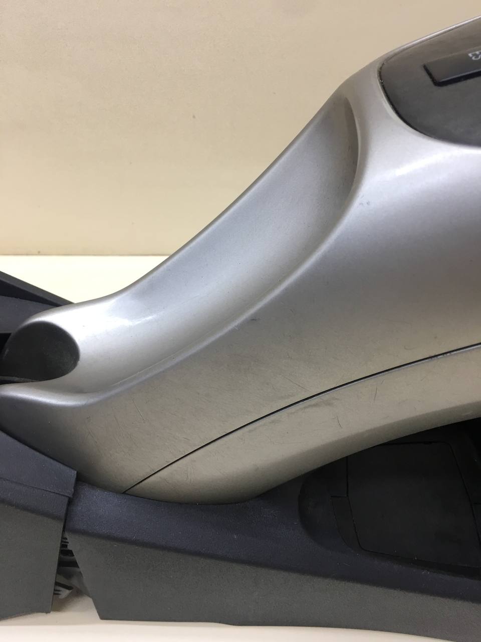 Консоль центральная Toyota Auris (E150) 2006-2012