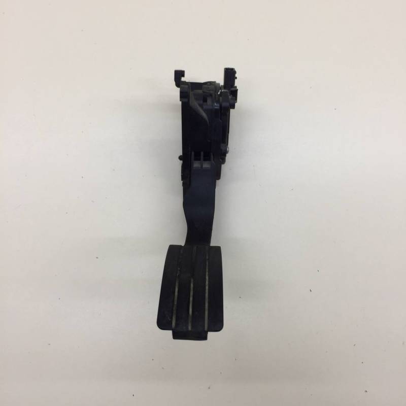 Педаль газа Renault Duster (HSA, HSM) 2012> Педаль газа Renault Duster (HSA, HSM) 2012>