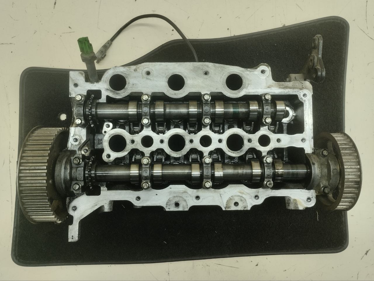 Головка блока цилиндров Land Rover Discovery 3 (L319) 2004-2009 Головка блока цилиндров Land Rover Discovery 3 (L319) 2004-2009