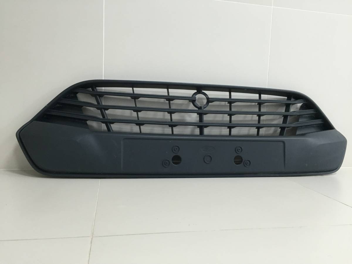 Решетка в бампер центральная Ford Transit Custom (TTF) 2012-2021