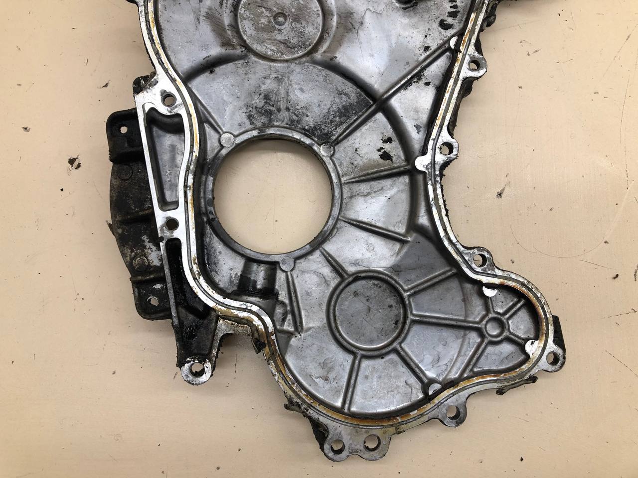 Крышка двигателя передняя Toyota Hilux 2004-2015 Крышка двигателя передняя Toyota Hilux 2004-2015