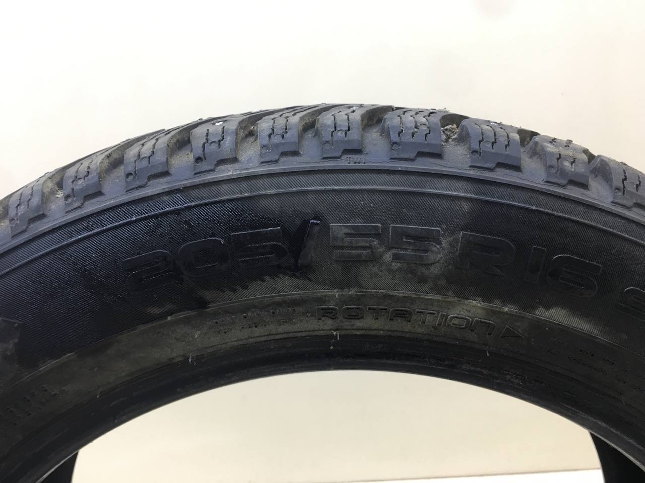 Шины R16 Зимние шипованные Nokian Hakkapelitta 8. 