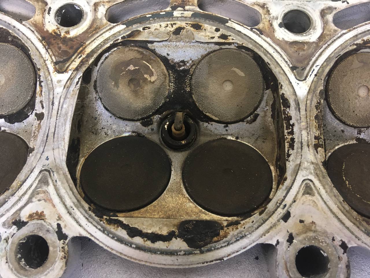 Головка блока цилиндров Skoda Rapid 2012-2020