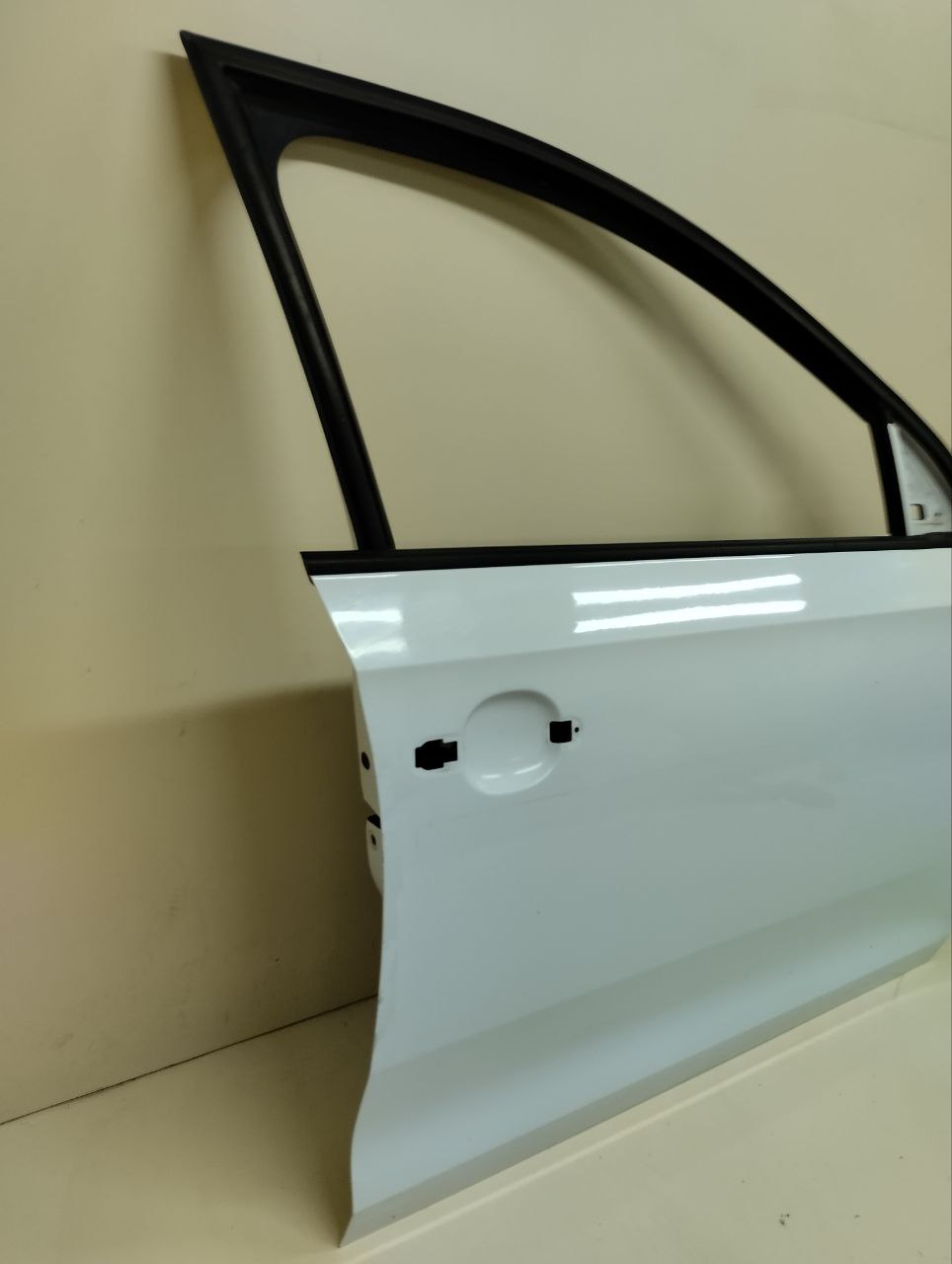 Дверь передняя правая Skoda Rapid 2012-2020 Дверь передняя правая Skoda Rapid 2012-2020