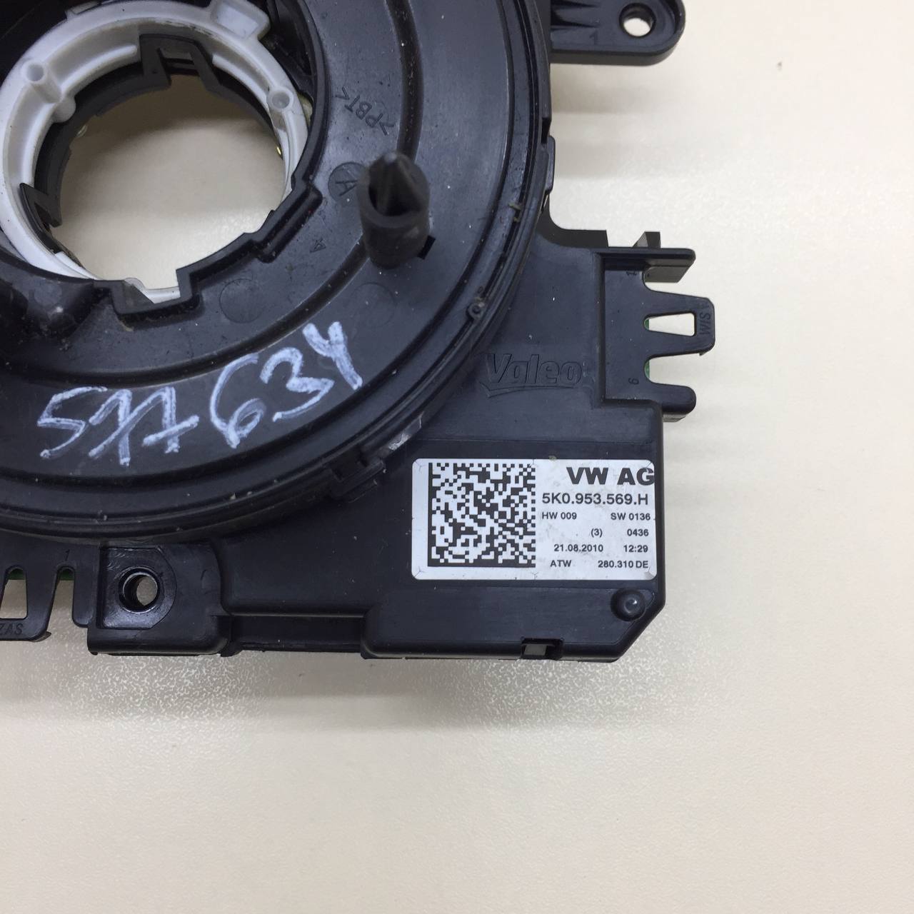 Механизм подрулевой для SRS (ленточный) Volkswagen Tiguan (5N1) 2007-2011 Механизм подрулевой для SRS (ленточный) Volkswagen Tiguan (5N1) 2007-2011