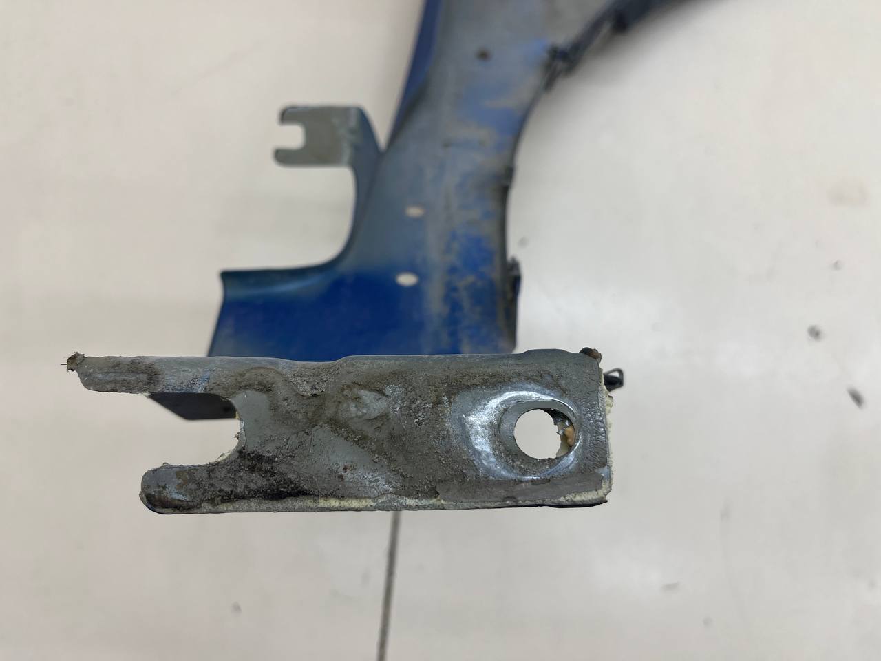 Крыло переднее левое Lada  X-RAY Cross 2018 >