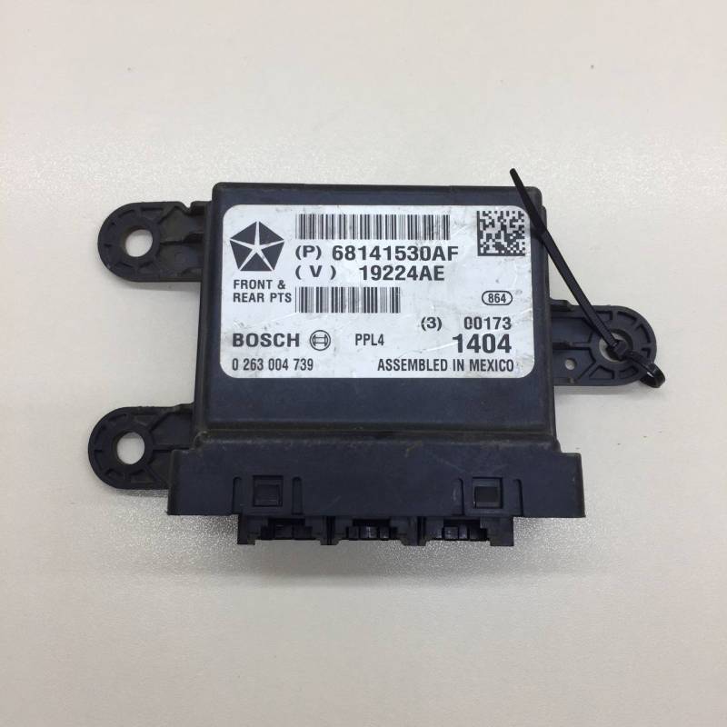 Блок управления парктроником Jeep Grand Cherokee (WK2) 2010>