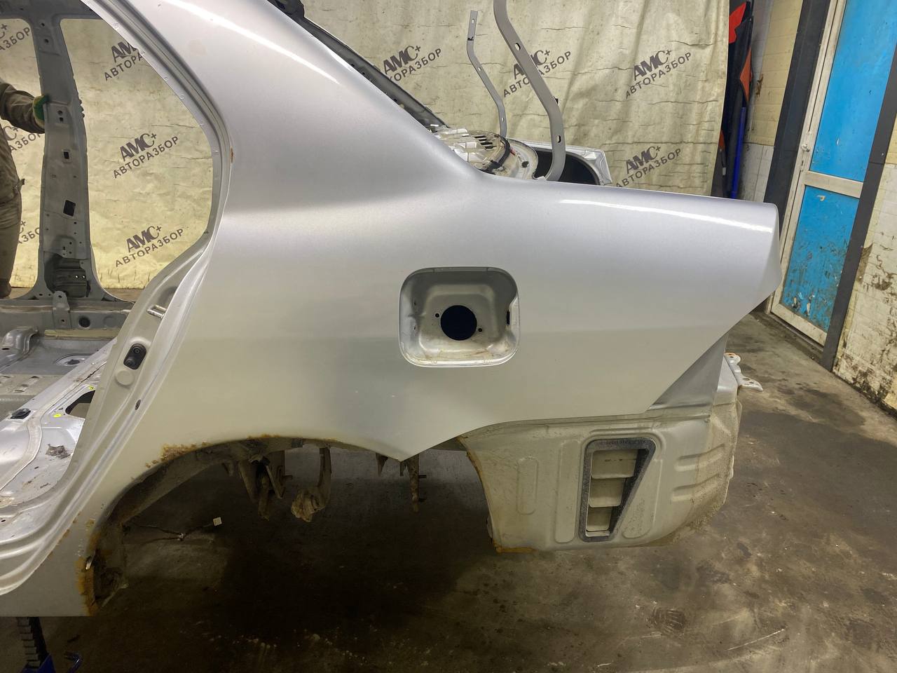 Крыло заднее левое Mitsubishi Lancer 9  (CS/Classic) 2000-2011