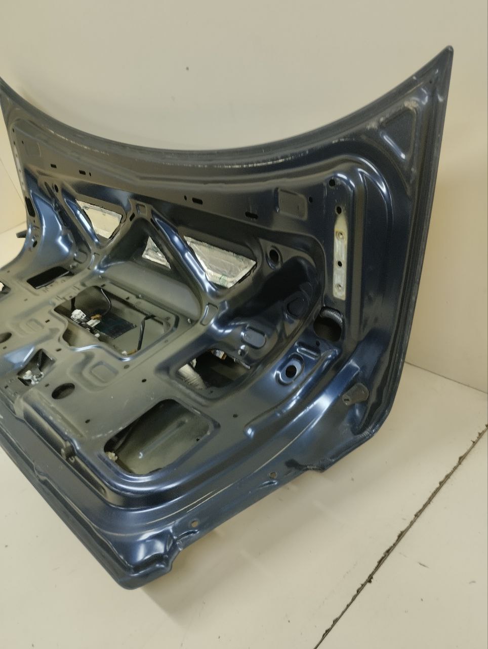 Крышка багажника Nissan Almera (N16) 2000-2006 Крышка багажника Nissan Almera (N16) 2000-2006