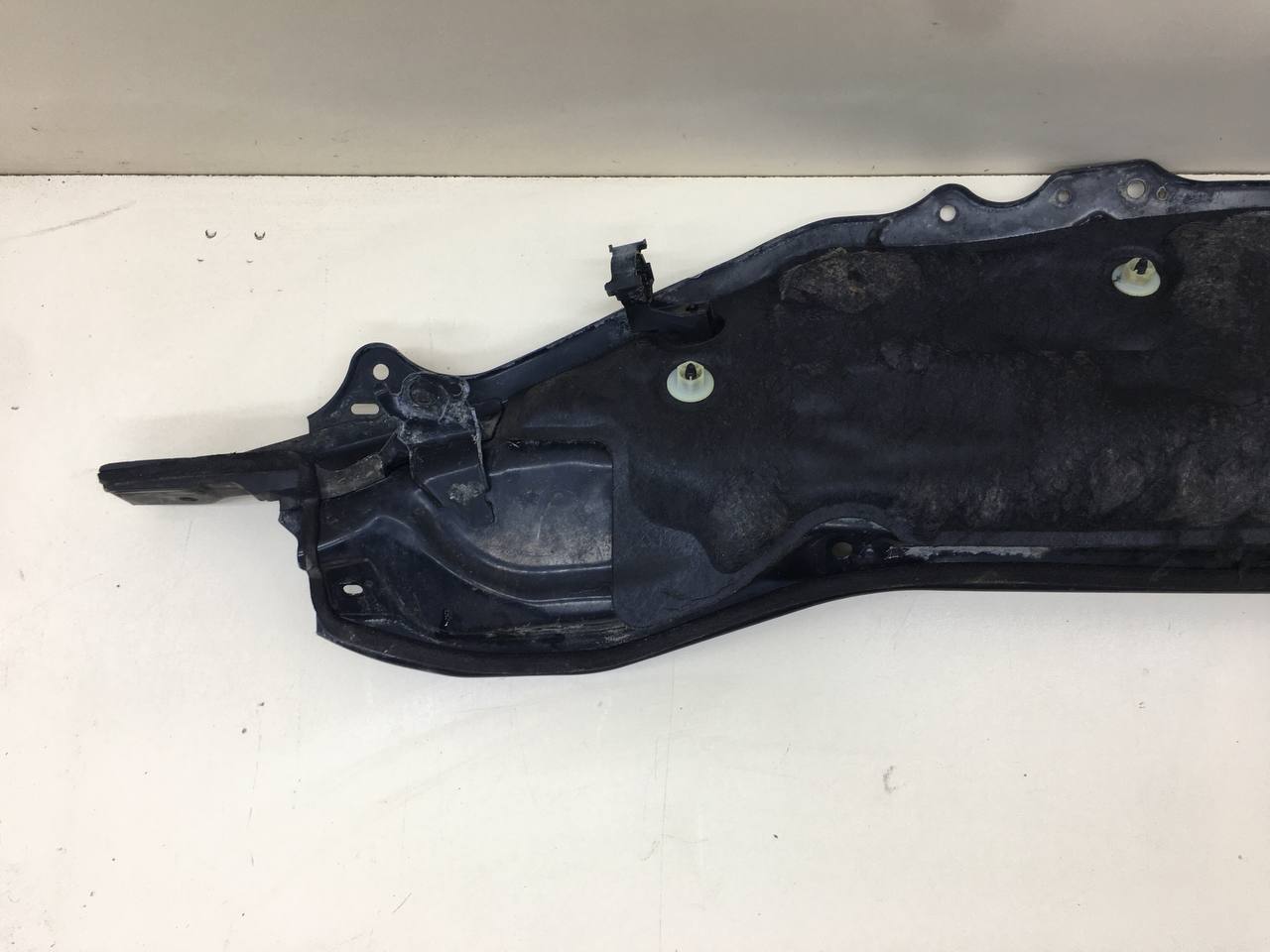 Водосток Mazda Mazda 2 (DE) 2007-2014