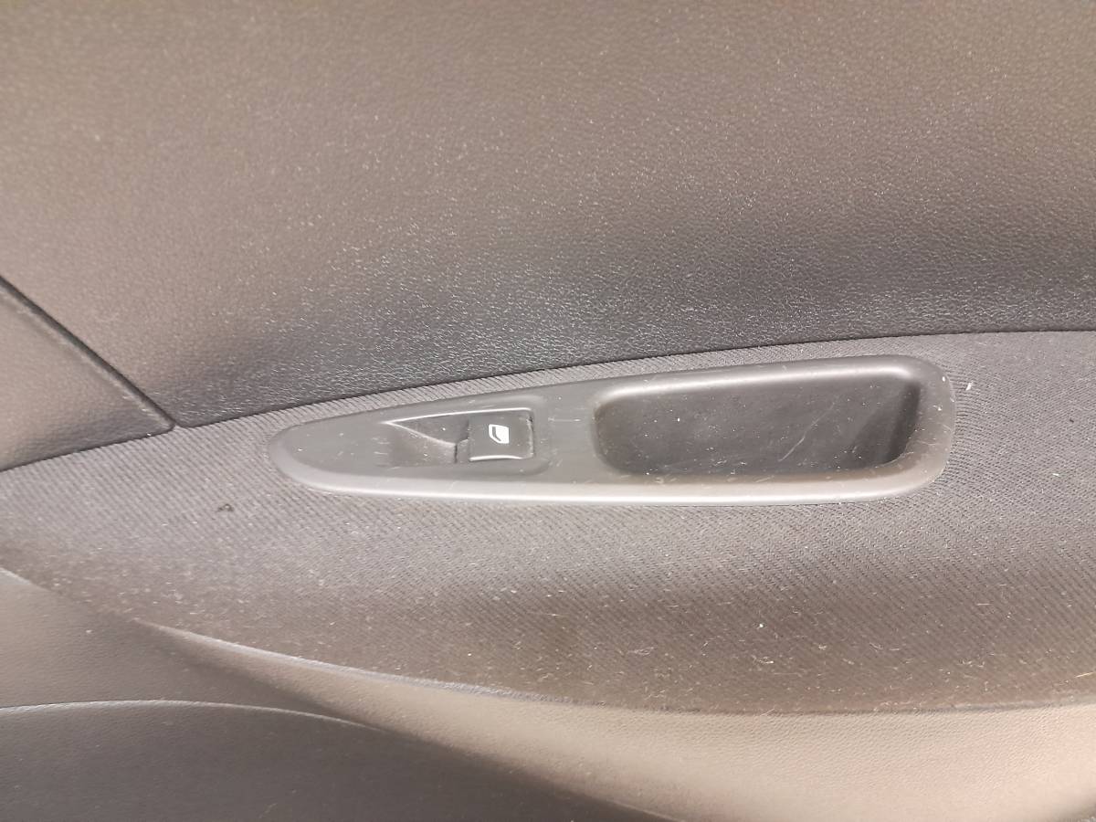 Обшивка двери задней правой Peugeot 308 2007>