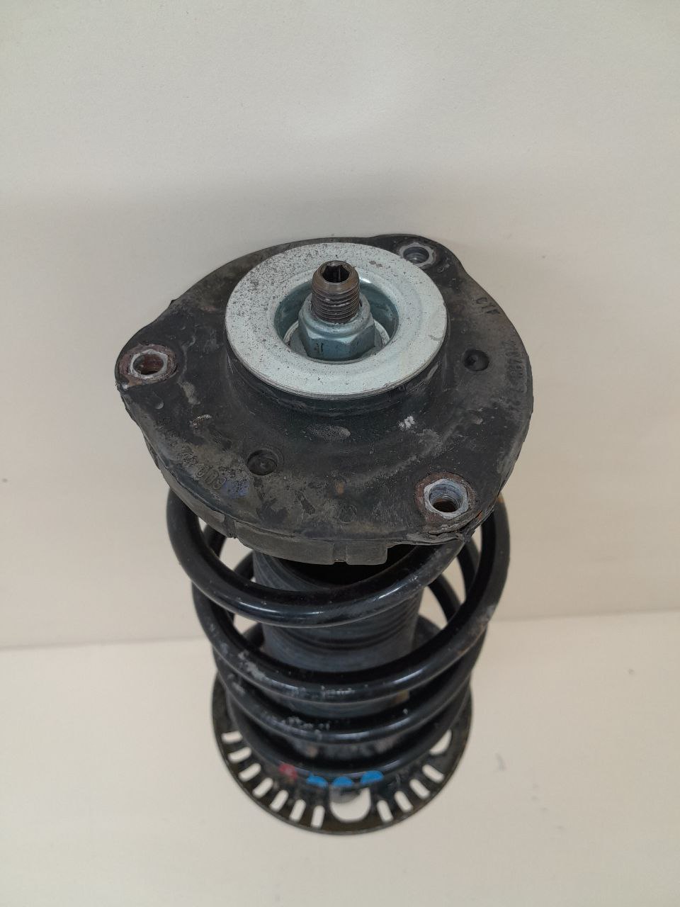 Амортизатор передний Skoda Fabia (5J) 2007-2014