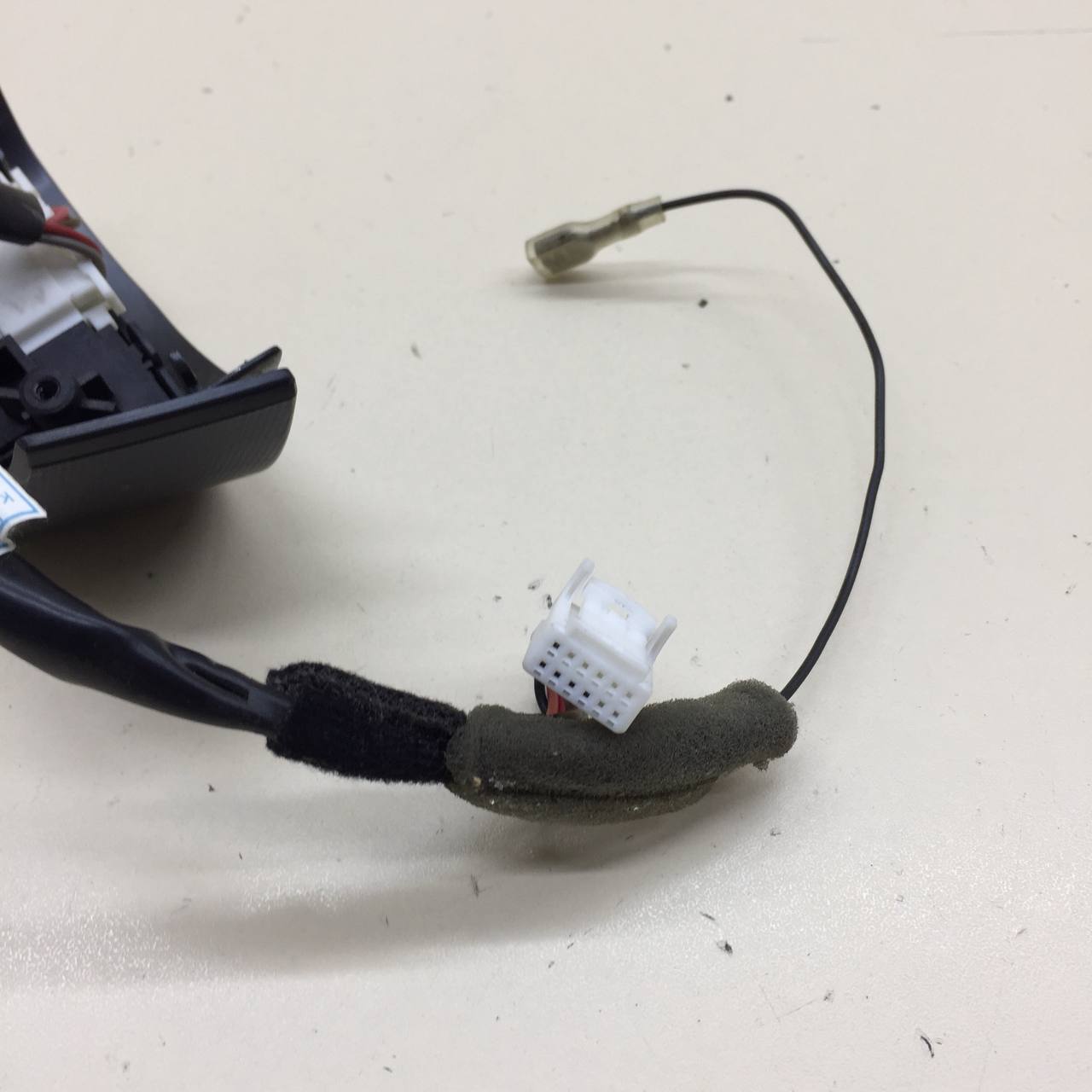 Кнопка многофункциональная Hyundai Elantra (HD) 2006-2010 Кнопка многофункциональная Hyundai Elantra (HD) 2006-2010