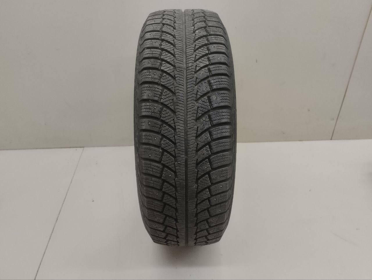 Шины R16 Зимние шипованные MATADOR SIBIR ICE2