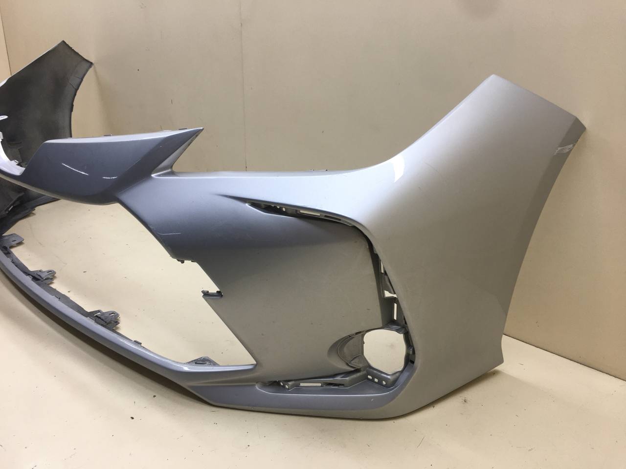 Бампер передний Toyota Corolla E210 2018>