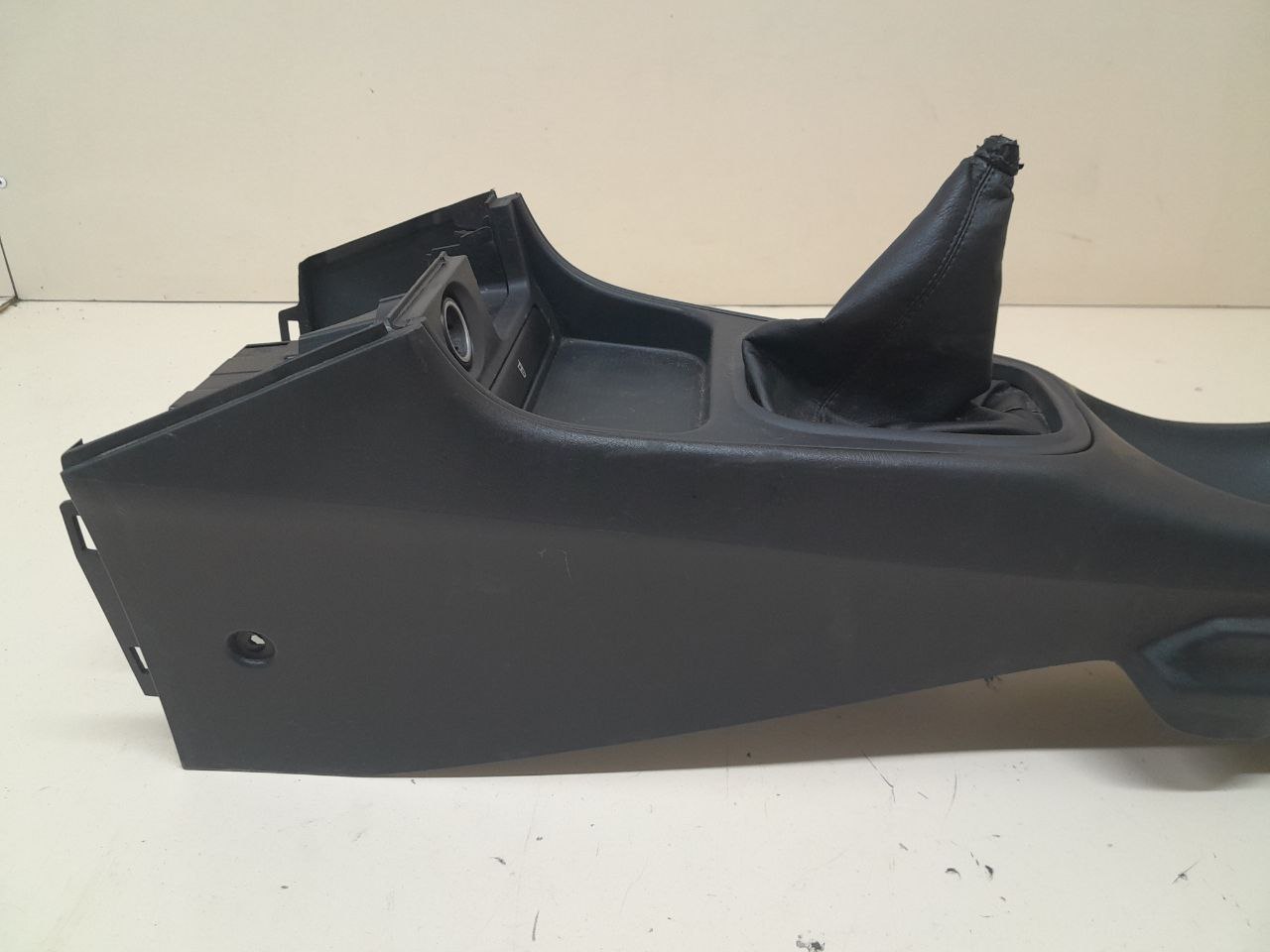 Консоль центральная Nissan Almera (N16) 2000-2006 Консоль центральная Nissan Almera (N16) 2000-2006