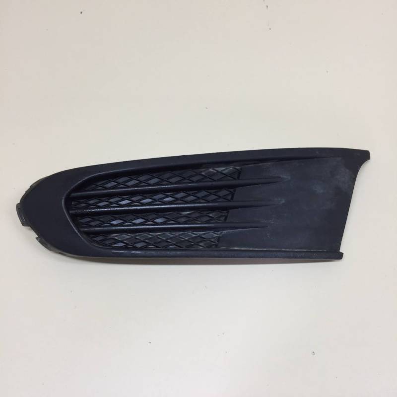 Решетка в бампер левая Volkswagen Polo (MK5) 2011-2020 Решетка в бампер левая Volkswagen Polo (MK5) 2011-2020