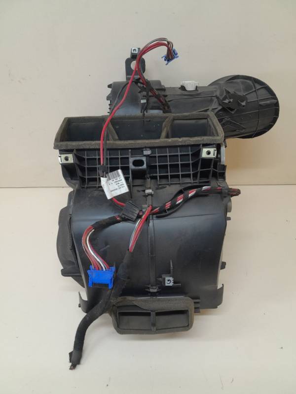 Корпус отопителя Peugeot 206 1998-2012 Корпус отопителя Peugeot 206 1998-2012